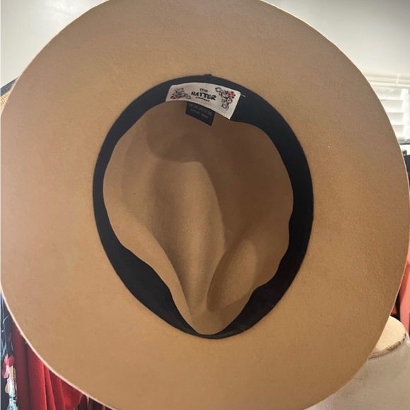 🍂New W/O Tags the Hatter Company Tan Hat with Band - Find Your Perfect Fall 🍁 - Picture 8 of 10